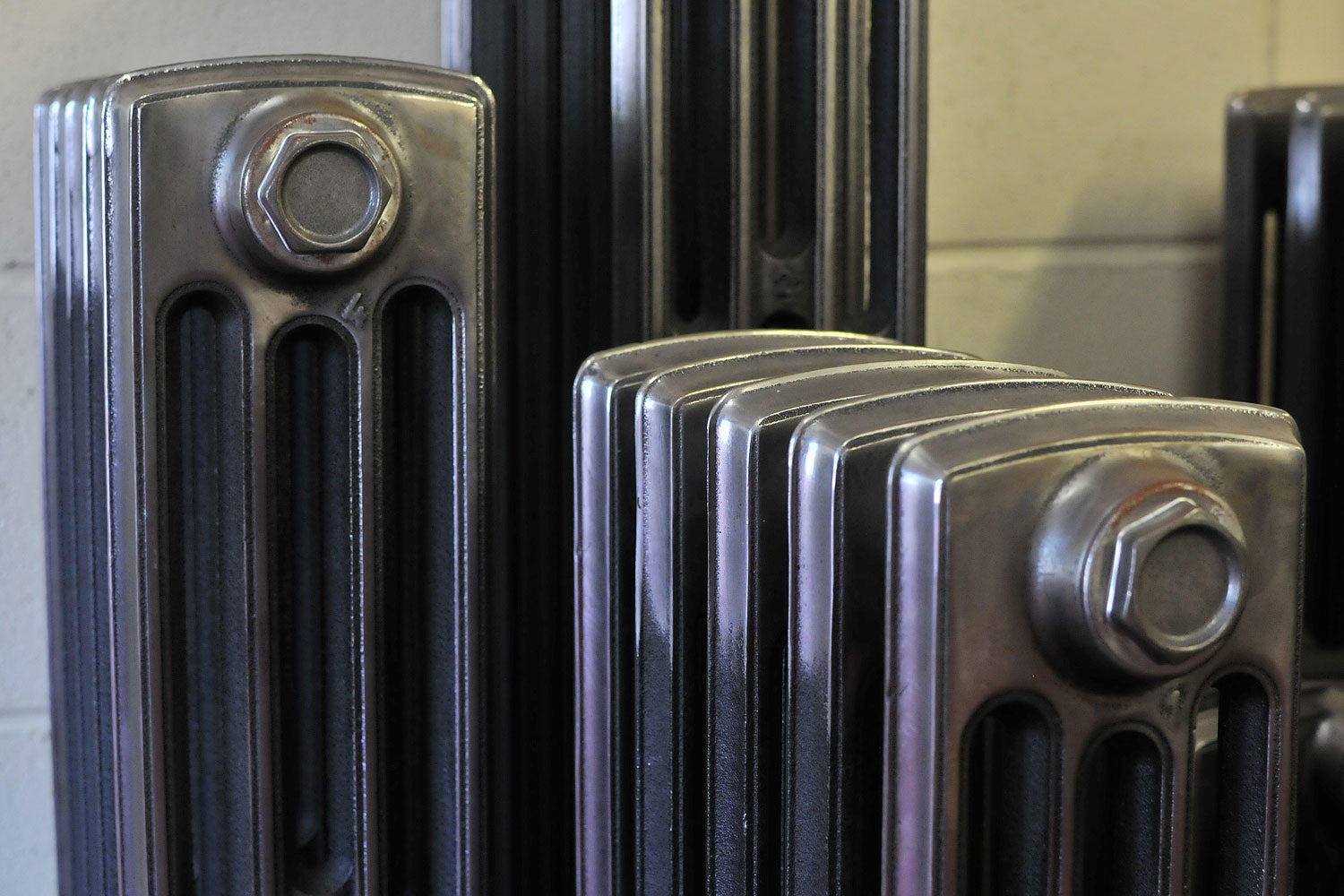 Cast Iron Radiators vs Modern Radiators: Pros and Cons of Traditional