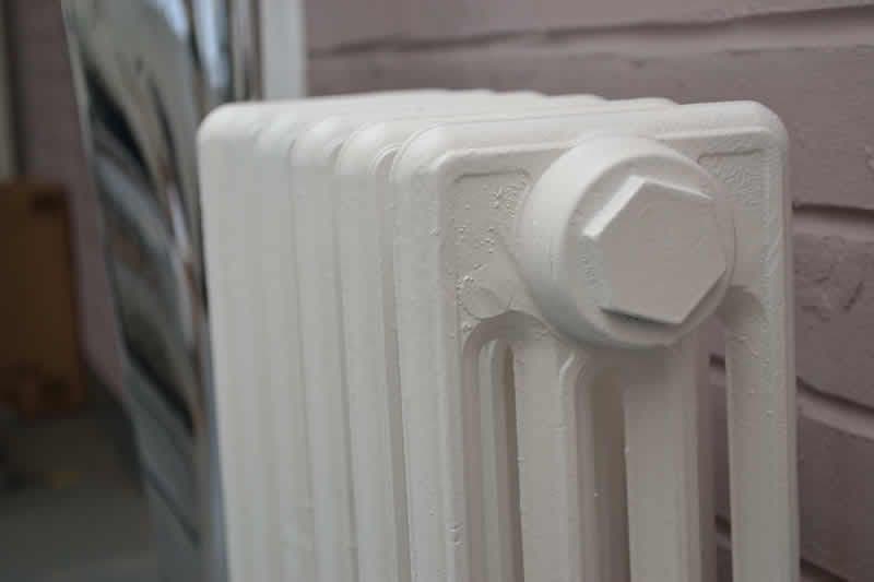 460mm Radiator 460mm 4 column Cast Iron Radiators available in a range of paint and ...