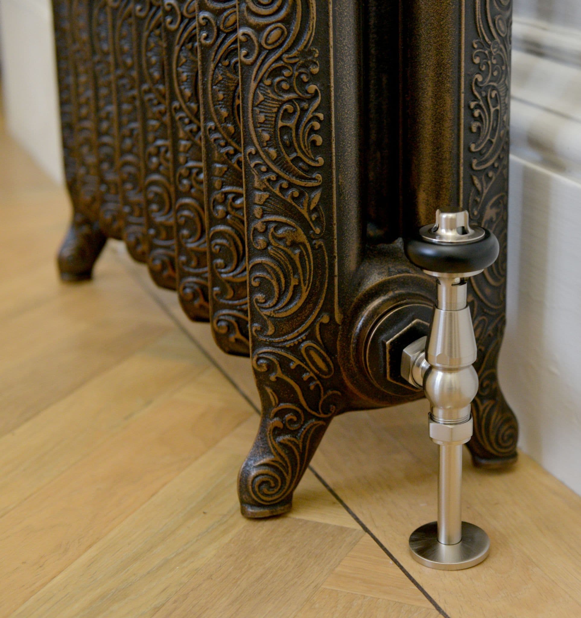 Castle Radiators Cast Iron Radiators Sovereign Baroque 660mm